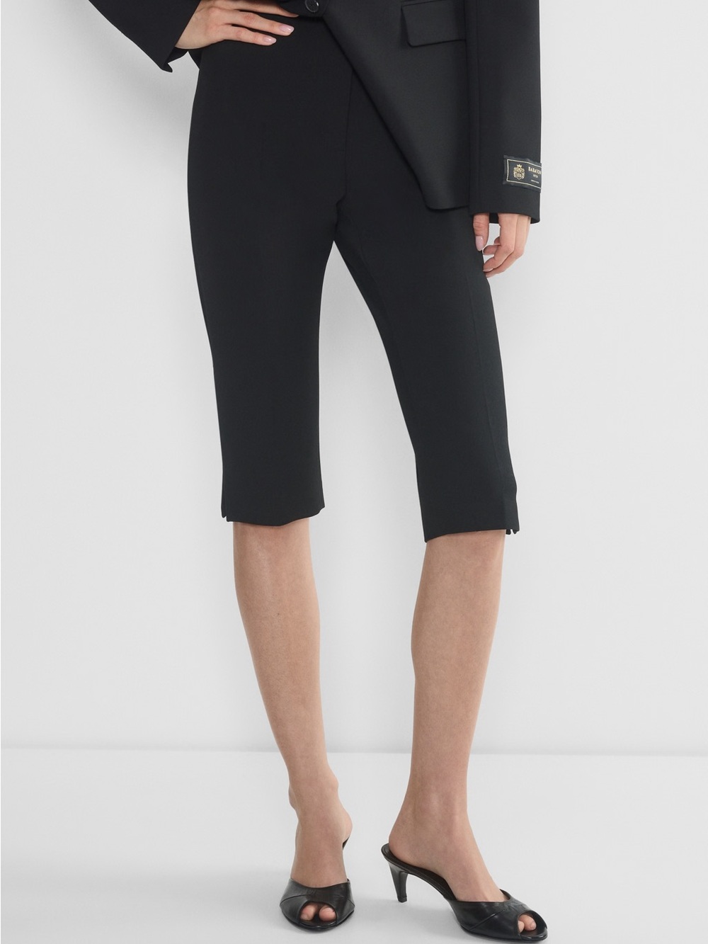 Aritzia Avenue Capri 00